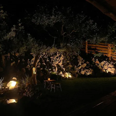 Lyra Hill - Luxury For The Poetry Of Wooden