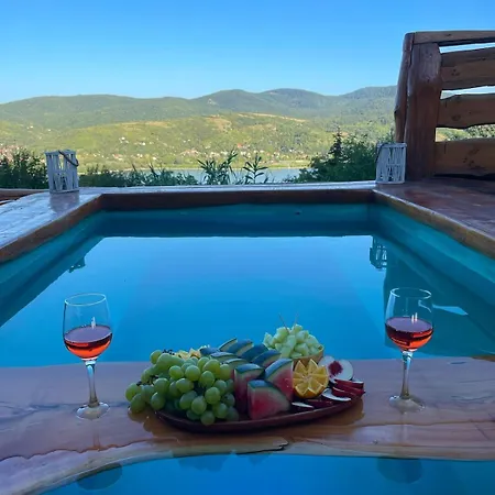 Lyra Hill - Luxury For The Poetry Of Wooden