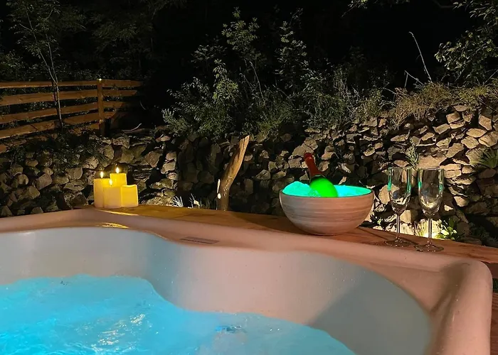 Lyra Hill - Luxury For The Poetry Of Wooden Vilă Nagymaros